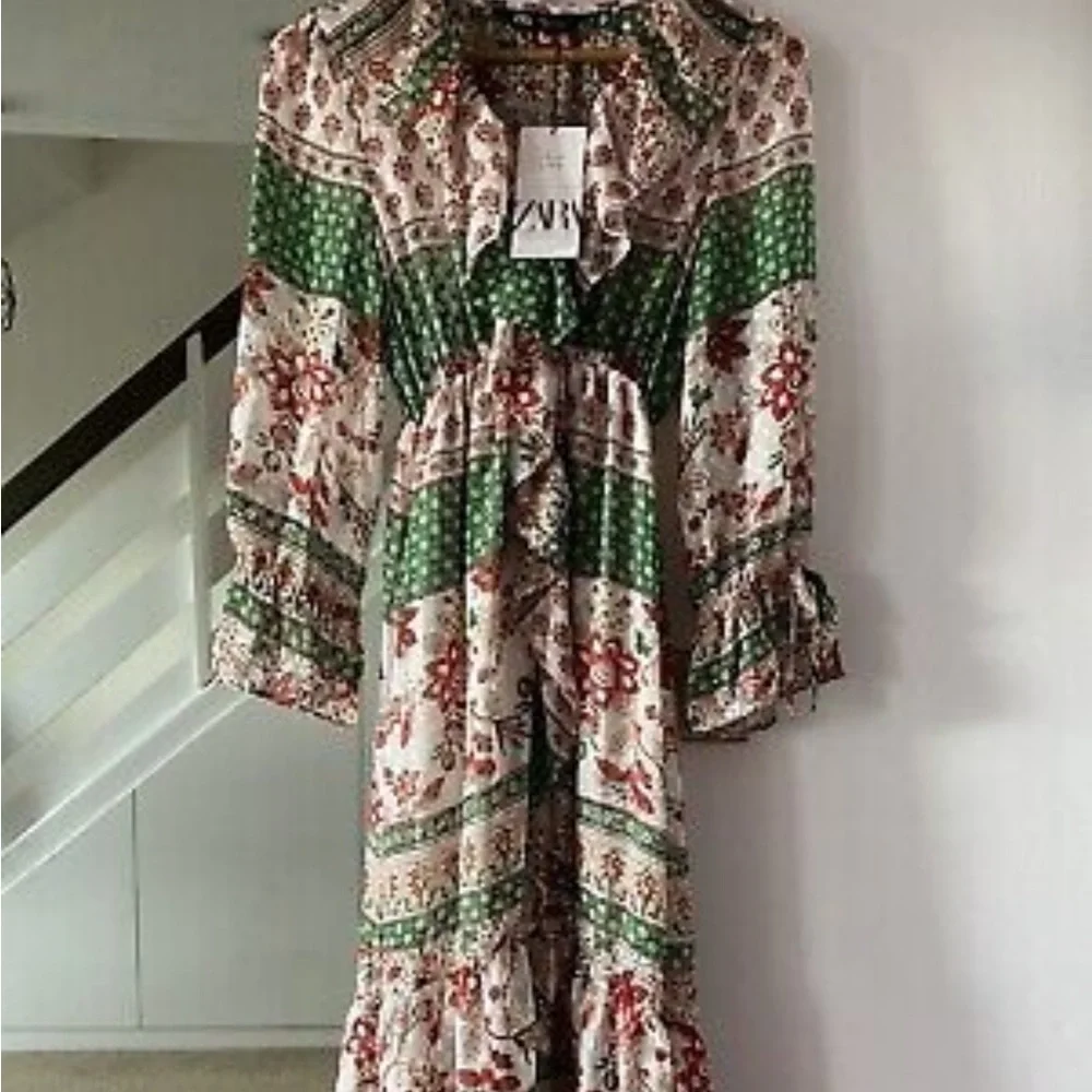 Zara Ruffled Dress - Picture 4 of 7